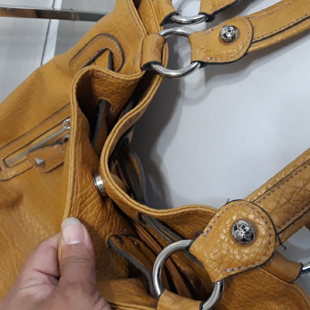 Kathy Van Zeeland Metal Studded Drawstring Bucket Bag In Mustard Yellow *EUC* - Picture 10 of 11